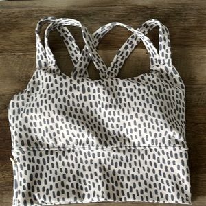 Senita Athletics Sierra Crop in Lucky Spots